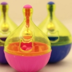 تصویر اسباب بازی گربه Elite مدل توپ گردان به همراه زنگوله رنگ صورتی 